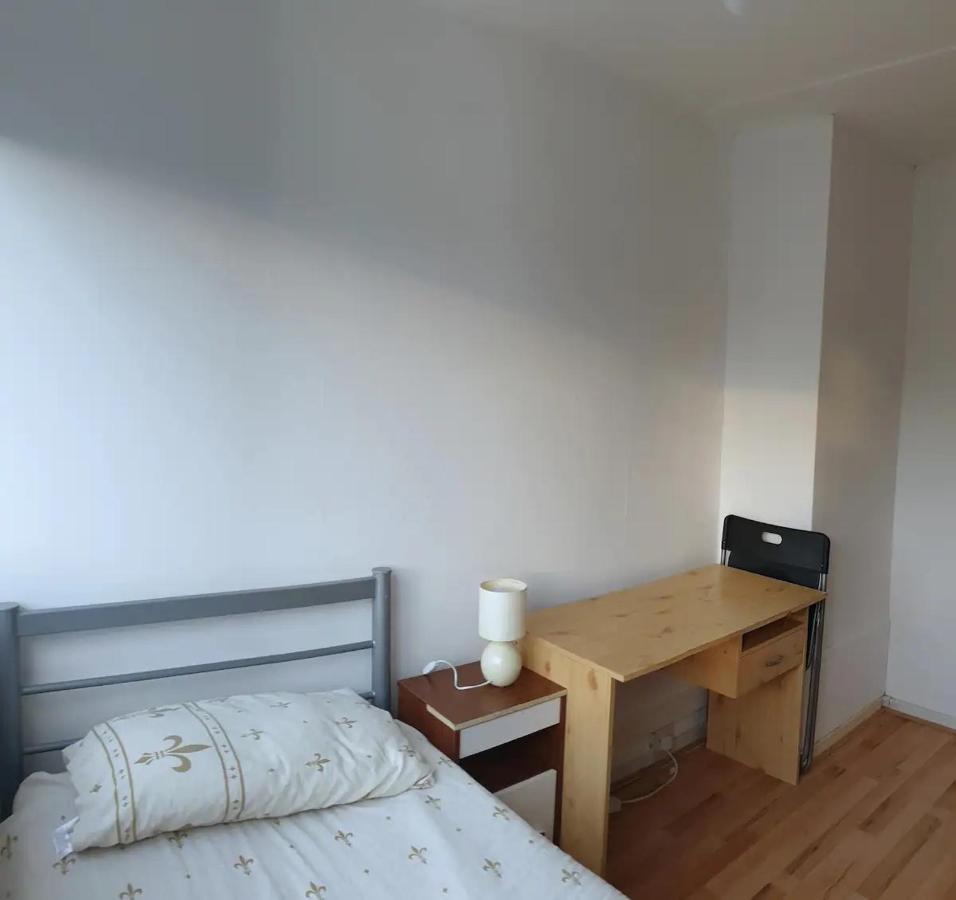 Elephant & Castle - Zone 2 - Private Rooms - Shared Bathroom London Eksteriør bilde