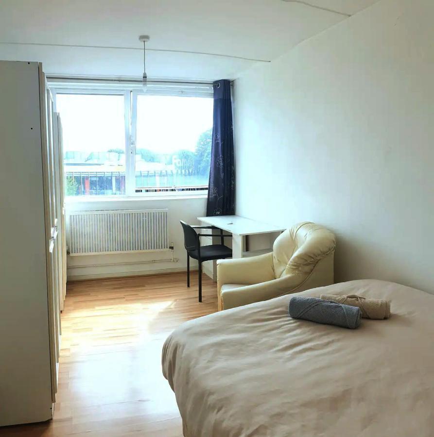 Elephant & Castle - Zone 2 - Private Rooms - Shared Bathroom London Eksteriør bilde