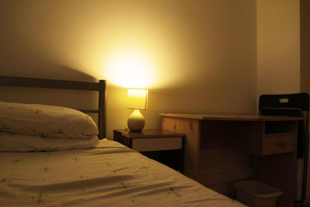 Elephant & Castle - Zone 2 - Private Rooms - Shared Bathroom London Eksteriør bilde