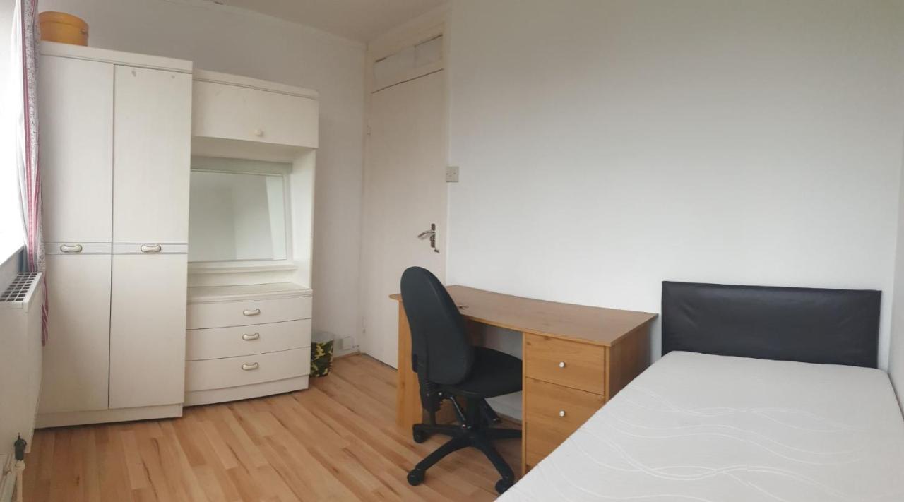 Elephant & Castle - Zone 2 - Private Rooms - Shared Bathroom London Eksteriør bilde