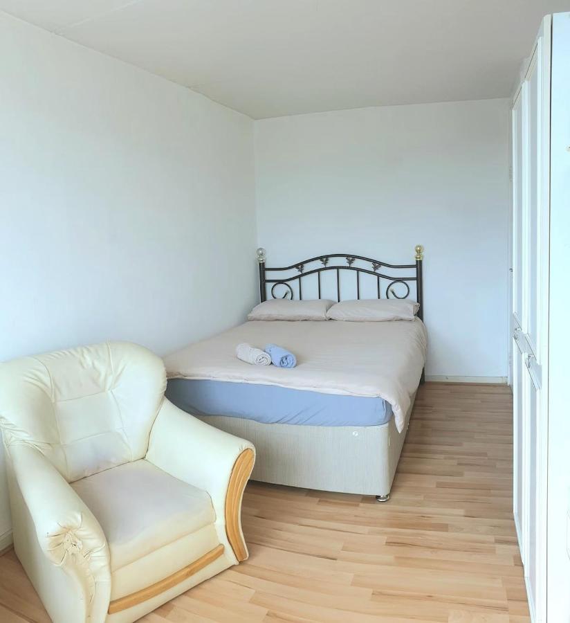 Elephant & Castle - Zone 2 - Private Rooms - Shared Bathroom London Eksteriør bilde