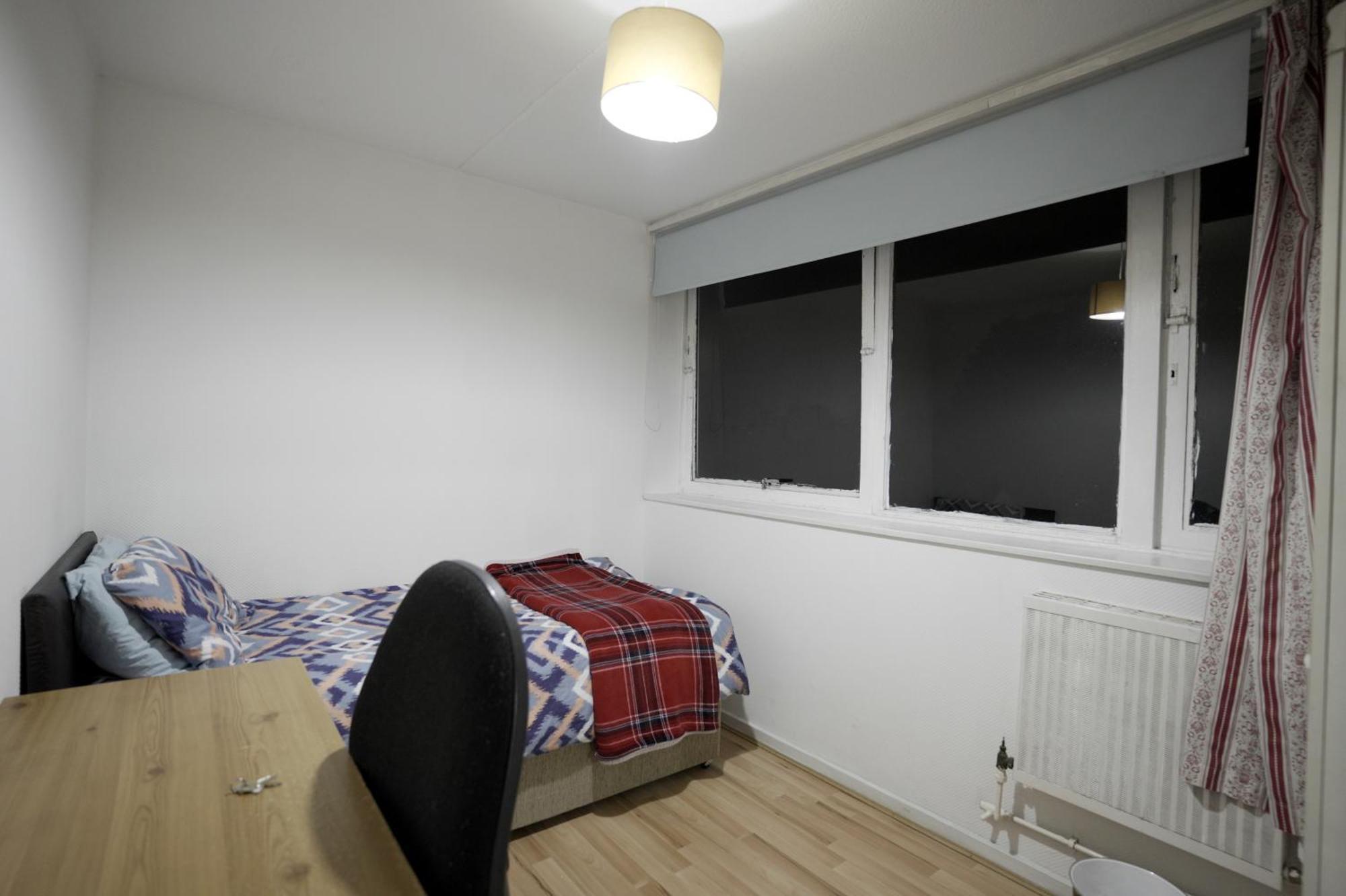 Elephant & Castle - Zone 2 - Private Rooms - Shared Bathroom London Eksteriør bilde
